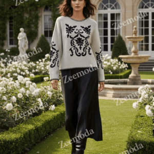 ZENDAYA OFF-WHITE SWEATER